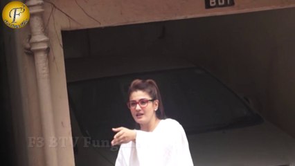 Raveena Tandon, Naseeruddin Shah, Anil Kapoor At Funeral Of Director Kundan Shah