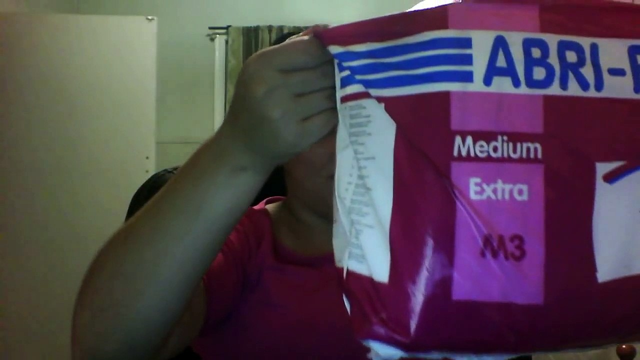 Abena Abri Flex and Huggies Drynites review! (cloudlike heaven and cardboard nightmare)