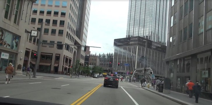 DRIVING THROUGH DOWNTOWN PITTSBURGH, PA
