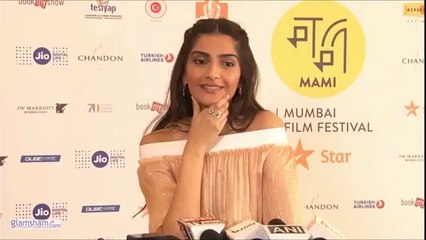 16.Sonam Kapoor BLASTS at a reporter