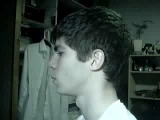 l'homme qui mange son bras