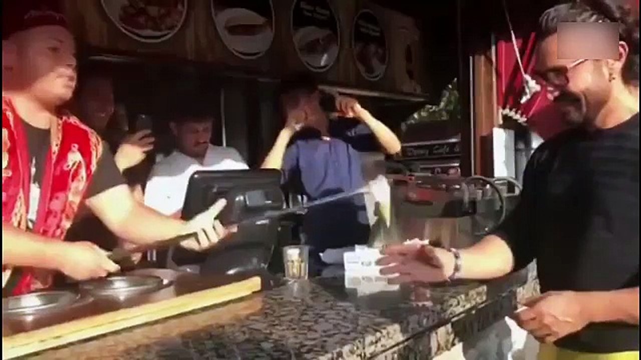 Aamir Khan'ın Maraş dondurmacısıyla imtihanı