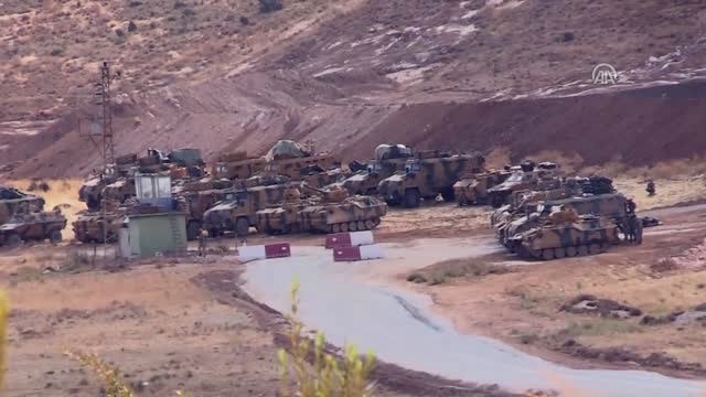 Zırhlı Personel Taşıyıcı ve Askeri Araçlar, Sınır Karakollarına Sevk Edildi (2)