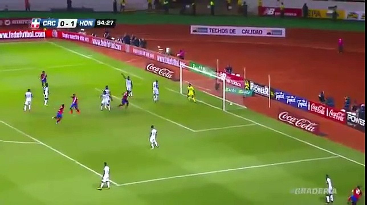 Quand le Costa Rica obtient son ticket pour la CDM dans les arrêts de jeu dans une ferveur totalement dingue !