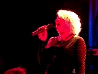 Kim Wilde - Four letter word (Live)