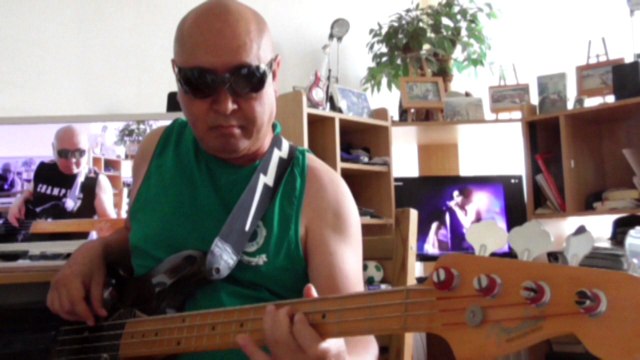 Prince & Miles HouseQuake Live HD720 m2 Basscover Bob Roha