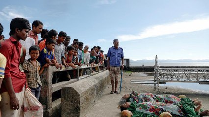 Arakanlı Müslümanları taşıyan tekne alabora oldu