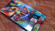 new HOTWHEELS FLAME FIGHTERS COLOR SHIFTER TRACK SET