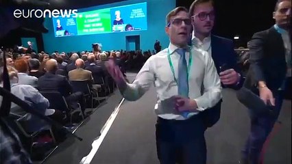 Talihsizlikler Başbakan May'in peşini bırkamadı