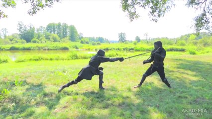 Apprenez... à manier l'épée comme au Moyen Age LOL