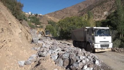 Biz Halka Onlar Teröristlere Hizmet Etti"