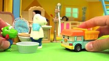 똥이 필요해! 변기에서 똥싸고 선물받아요★뽀로로 장난감 애니★ (Pororo Toy Animation with Sylvanian Familie Bathroom Toy)