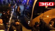 Italianët zbarkojnë në Shkodër, tifozët e bëjnë Bonuçin t'ja plasë të qeshurës (360video)