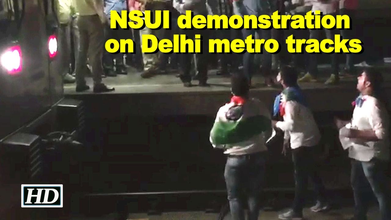 NSUI demonstration on Delhi metro tracks
