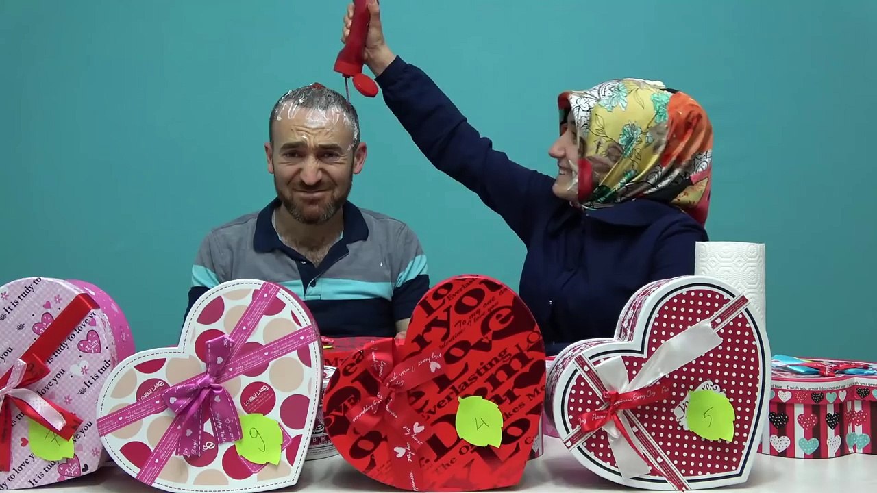 Kutudan ne çıkacak oynadık !