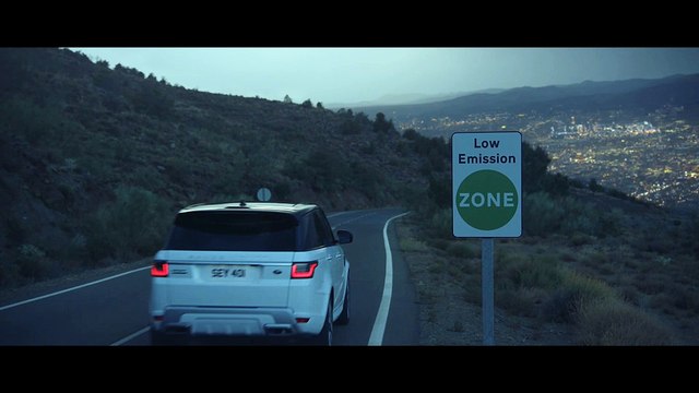 Le Range Rover Sport PHEV rechargeable affiche une autonomie électrique de 51 km