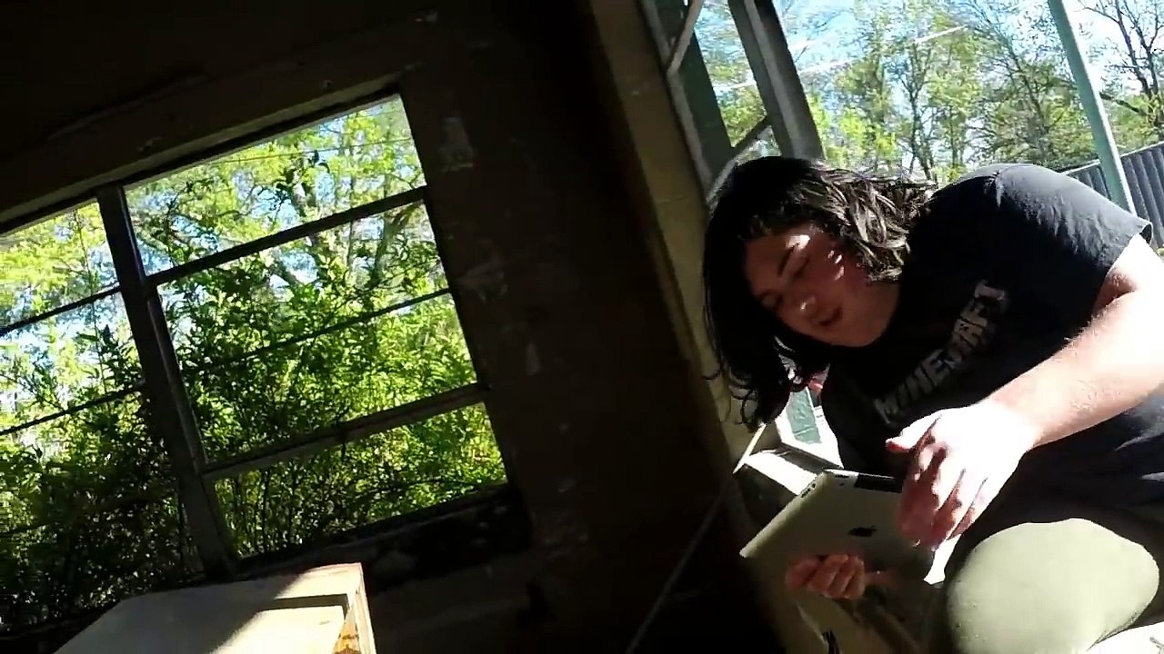 We Explore Freddy Fazbears Pizzeria with Ghost Radar!