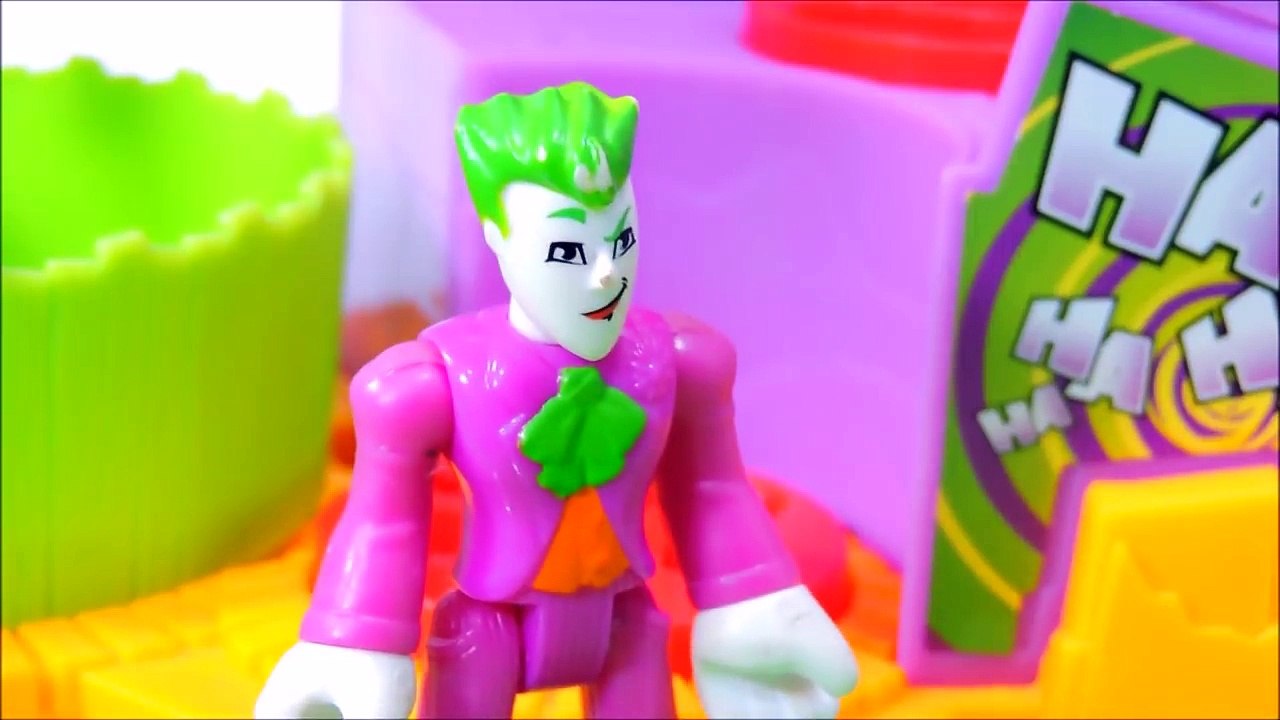 Pig George faz Cocô Colorido - Bocão Play-Doh Dentista Come Cachorro Quente Colorido de Massinha