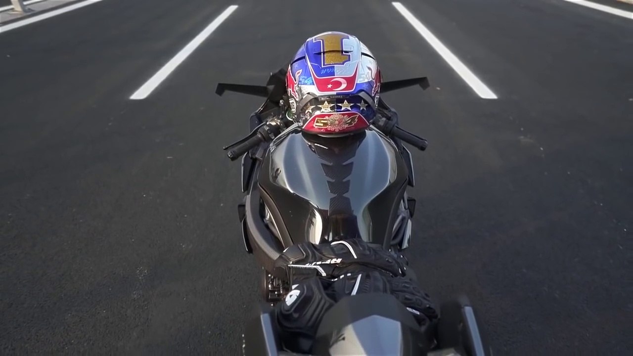 De 0 à 400 kmh en 26 sec avec sa Kawasaki H2R