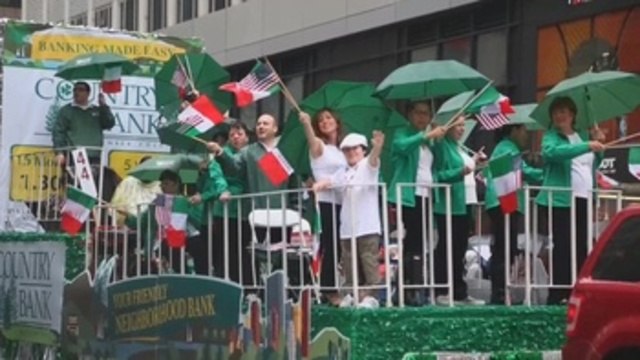 N.York rinde homenaje a legado de Colón entre polémica por futuro de estatuas