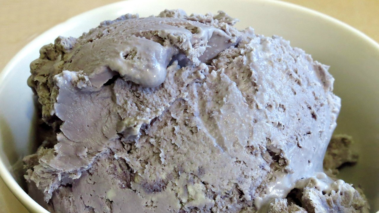 HOW TO MAKE LICORICE ICE CREAM