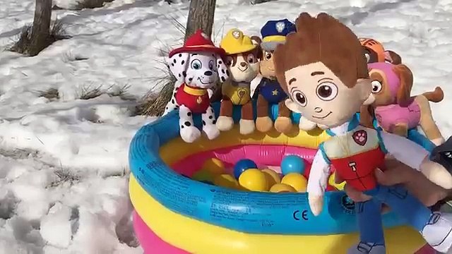 Patrulla canina español FIESTA ACUÁTICA EN LA NIEVE CON PISCINA DE BOLAS/Paw patrol 94