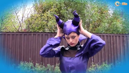 Frozen Elsa & Spiderman VAMPIRE PRANK! w/ Maleficent Superheroes in Real Life! Episode 153