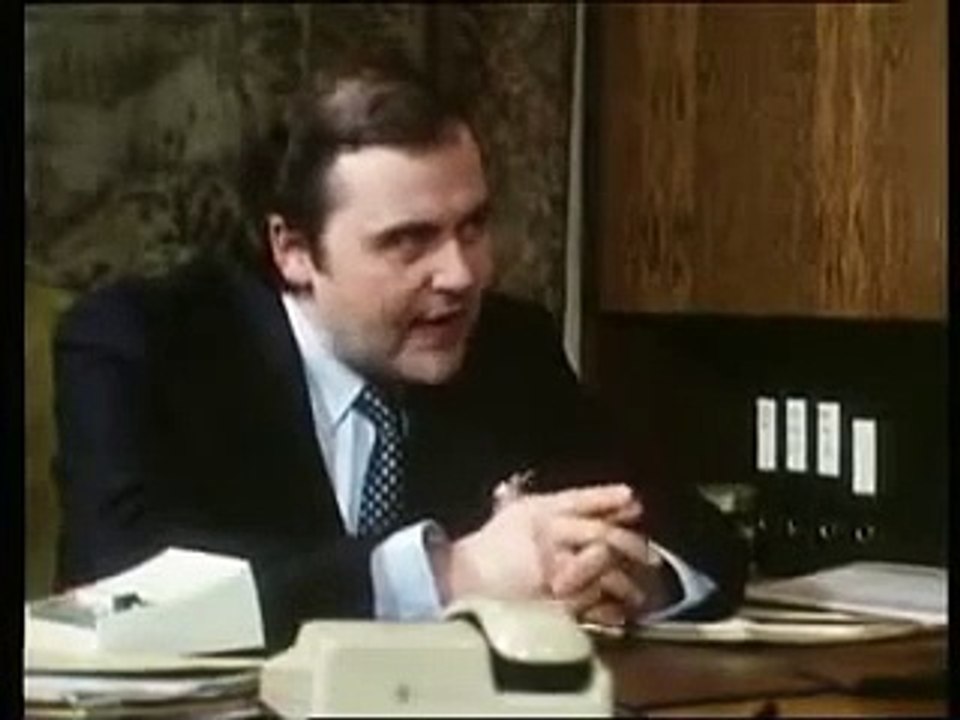 Derrick  E095 - Das Alibi  (1982)