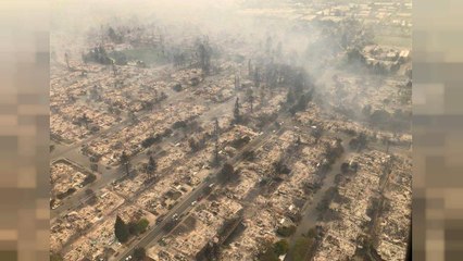 بالفيديو: مقتل 10 أشخاص وفرار الالاف جراء حرائق الغايات في كاليفورنيا