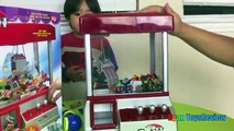 Thomas and Friends Surprise Toys Challenge The Claw Arcade Crane Game Thomas Minis Kinder Egg