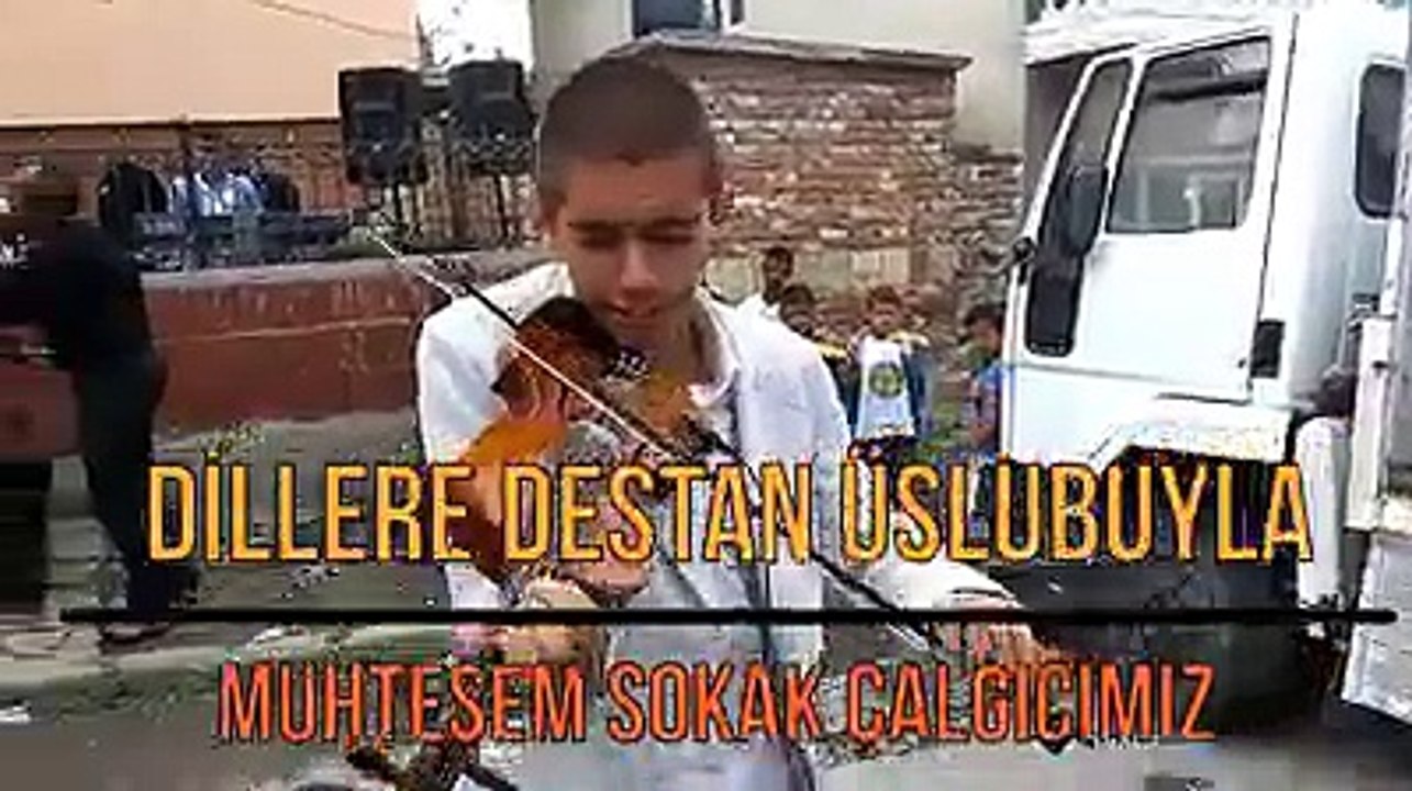 Muhteşem keman performansı