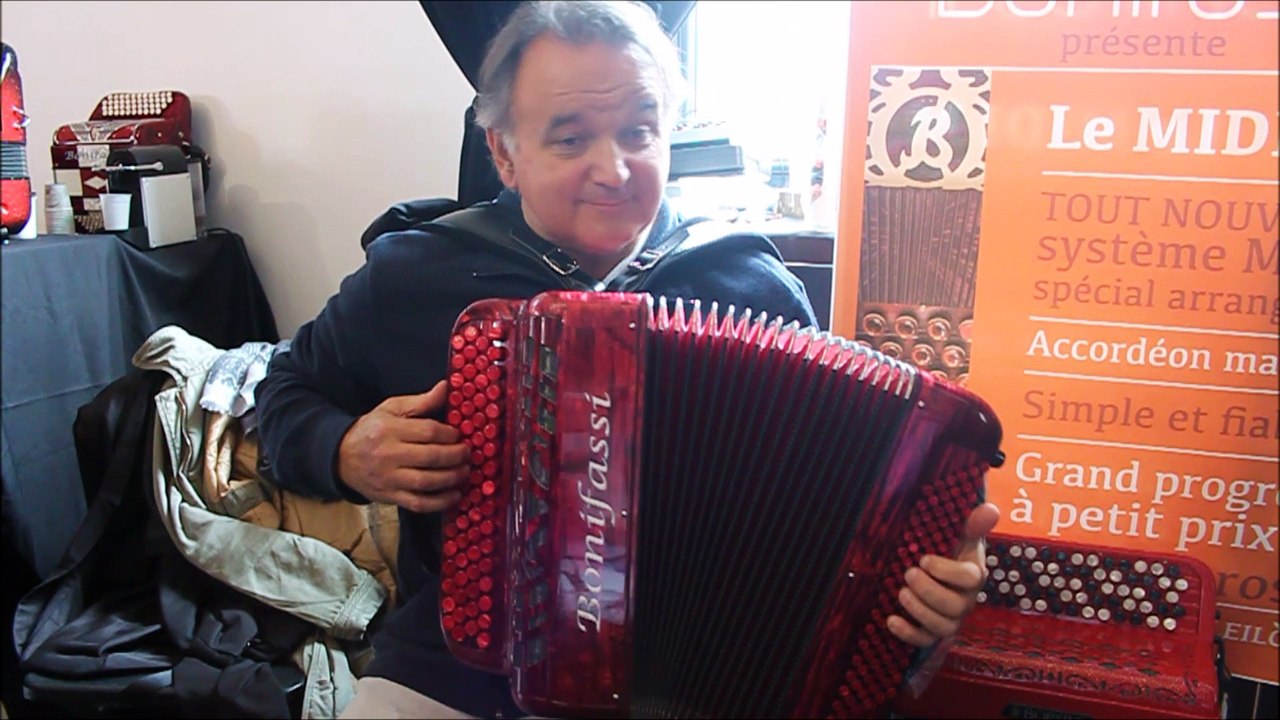 Bruga accordéoniste Stand Bonifassi  Bellevilloise 2017