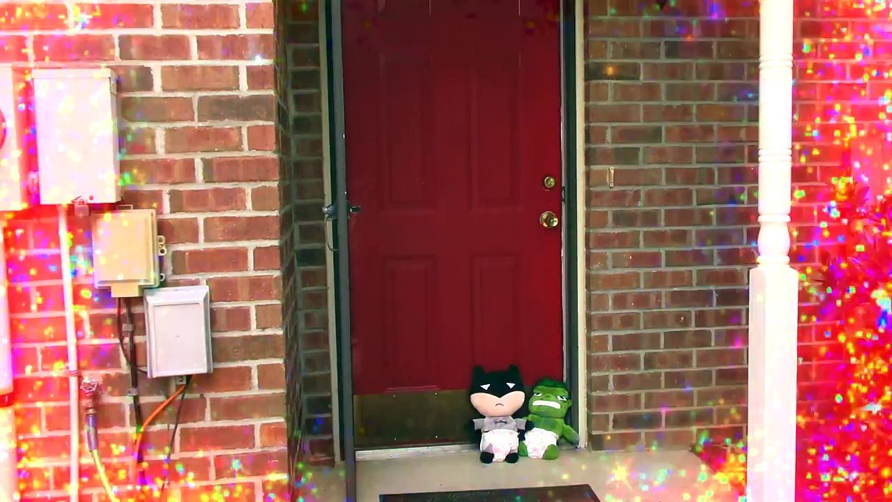 Spiderman & Police Frozen Elsa w/ Joker, Catwoman, Snow White, spiderbaby