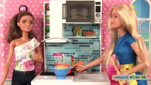 Mickela a besoin de conseils ! Barbie Maison de Poupée Cuisine Histoire de Poupées