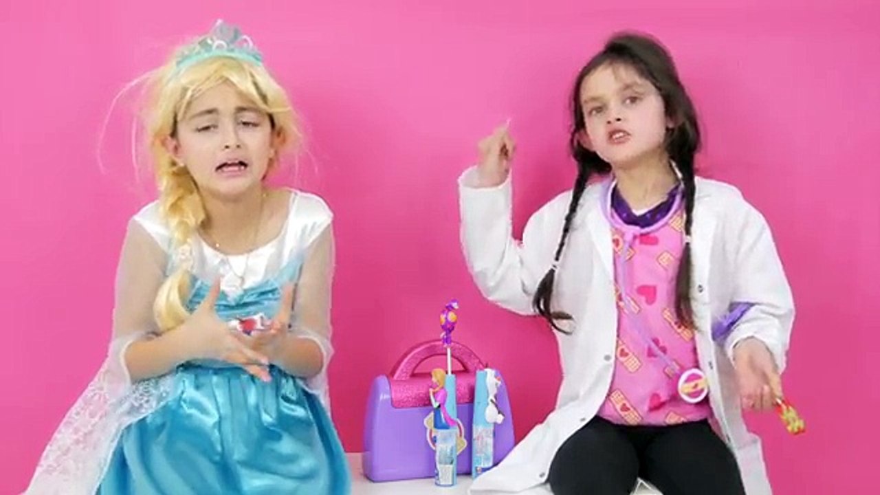 BAD BAD MESSY TOILET Gross Real Food Candy Coke Toys CHECKUP TURNS INTO SURGERY