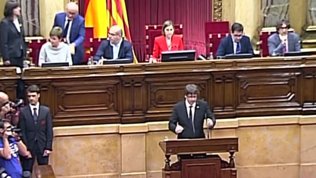 카탈루냐 자치수반, 독립 선포 연기·대화 제안 / YTN