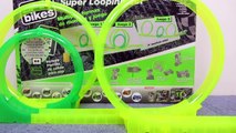 Spin Bikes Motos de juguete y circuito con super looping para niños de Comansi