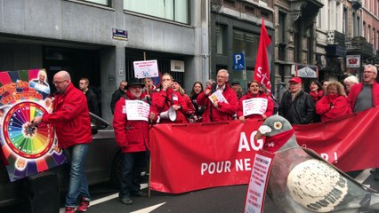 Namur : « Service public exterminé, tous pigeonnés !»