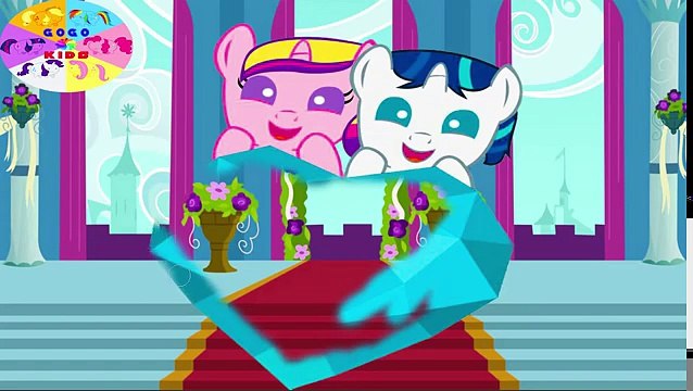 Armure bébé petit amour mon poney Princesse brillant adolescent se transforme mariage Canterlot de cadence