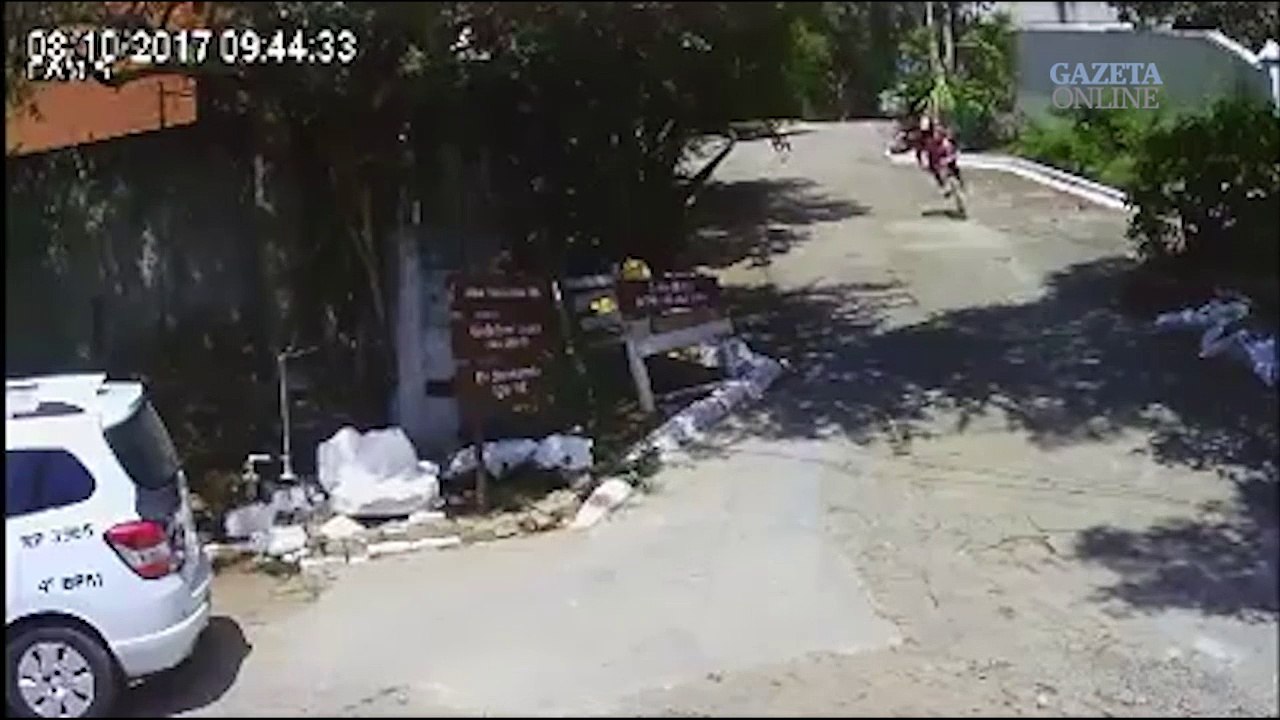 Ciclistas sofrem acidente no Morro do Moreno