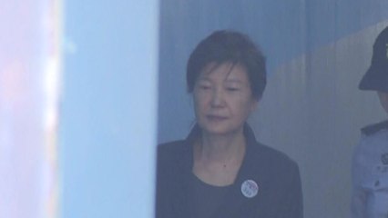 朴 구속 연장 두고 충돌...법원 "이번 주 내 결정" / YTN