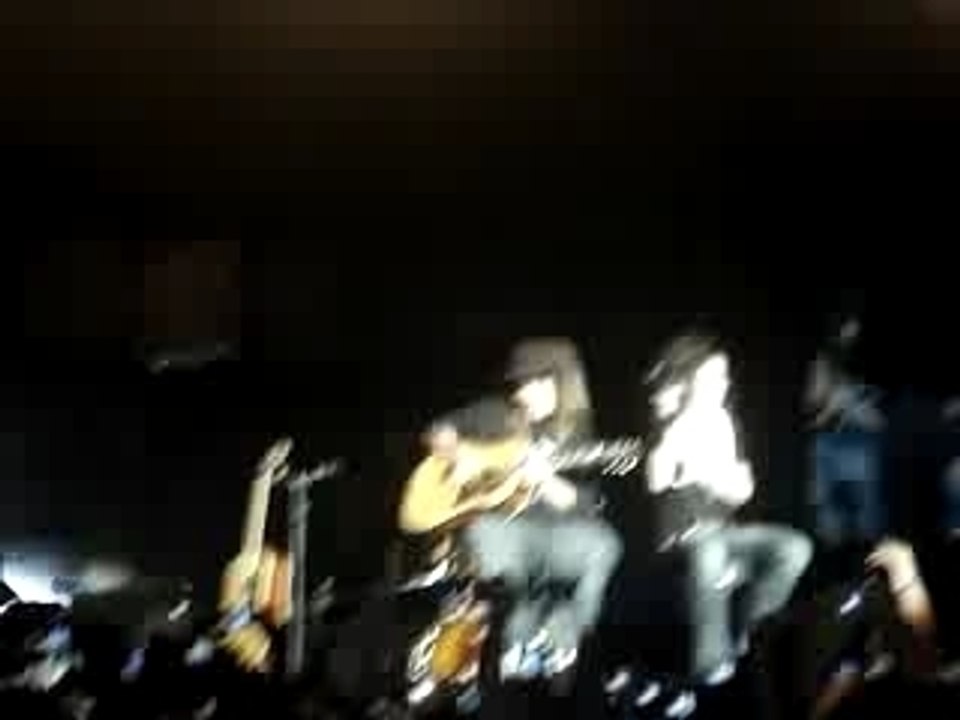 04.11.07 tokio hotel in essen - in die nacht
