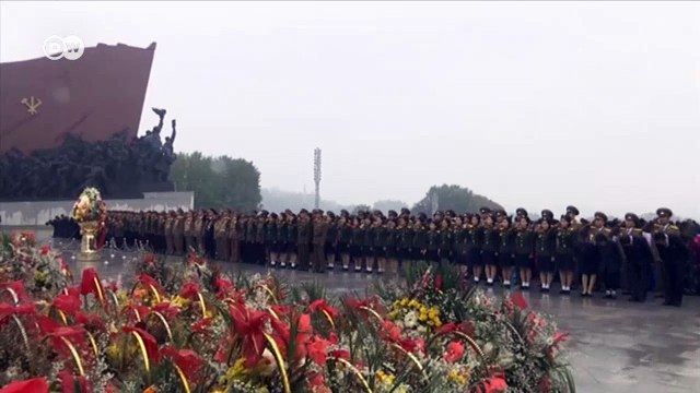 Norte-coreanos celebram aniversário do partido governante