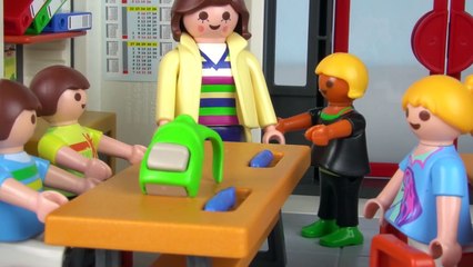 BLUTIGE BANDEN SCHLÄGEREI auf SCHULHOF - FAMILIE Bergmann #7 | Staffel 2 - Playmobil Film deutsch