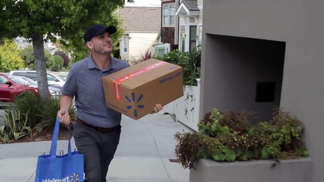 Walmart entrega compras diretamente na casa de cliente