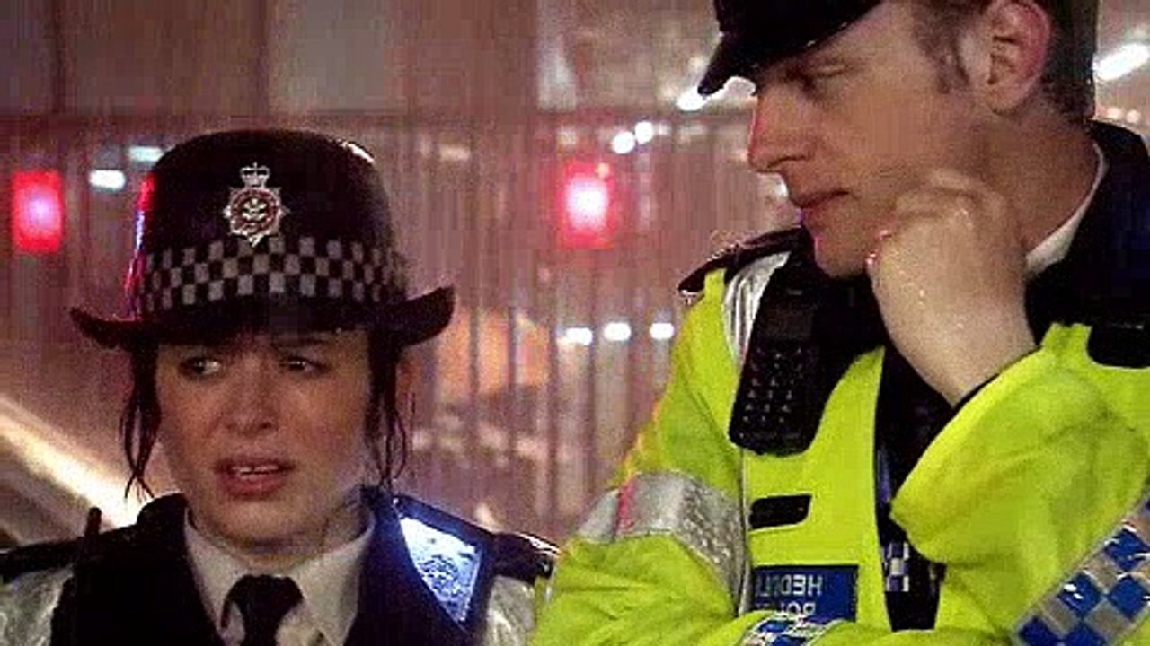 Torchwood - E 001 - s 01 - 20061022 - 1x01 - Everything Changes