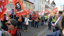 Manifestation devant la permanence du député de Saône et Loire Raphaël Gauvain