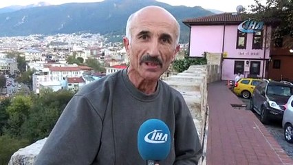 Arda Turan'ı sopayla kovaladı