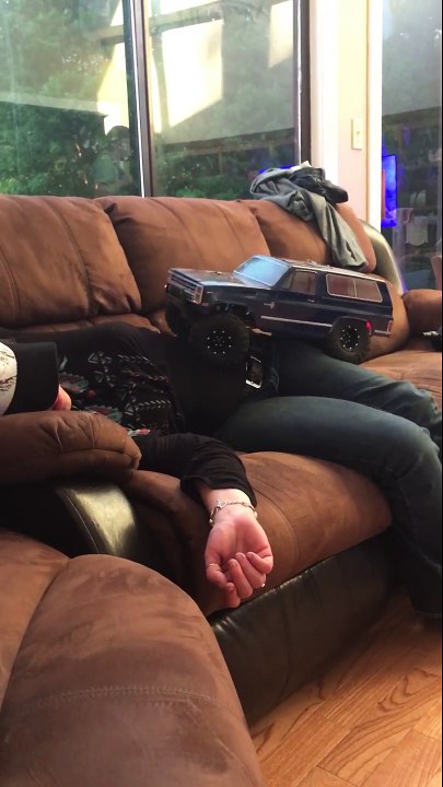 Ce 4x4 peut vraiment rouler partout... Et sur n'importe quoi!