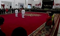 Presiden Jokowi Lantik Sultan HB X dan Paku Alam X